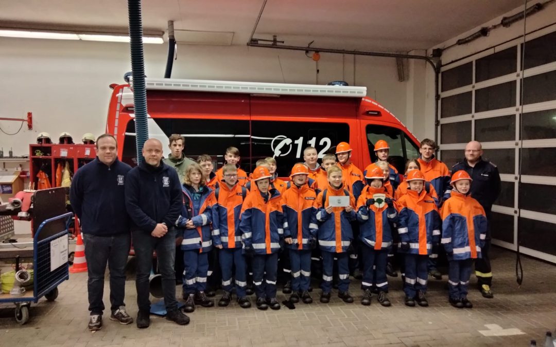 Feuerwehr Schülern zum Kurzbesuch bei der JFw Neuenkirchen